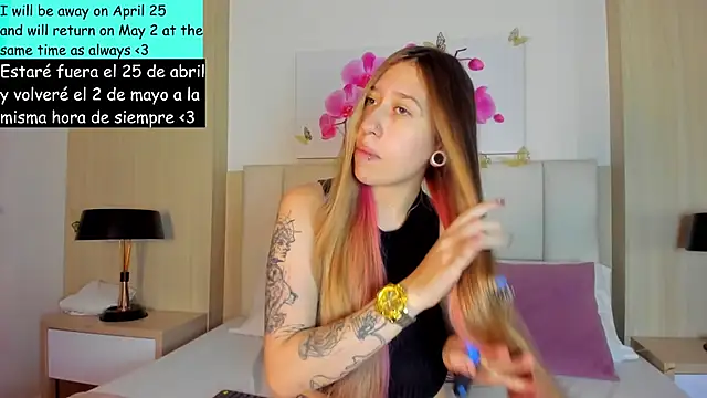 Snapshot of AmberVegaa chatting on April 13, 4:23 pm AmberVegaa online show from April 13, 4:23 pm