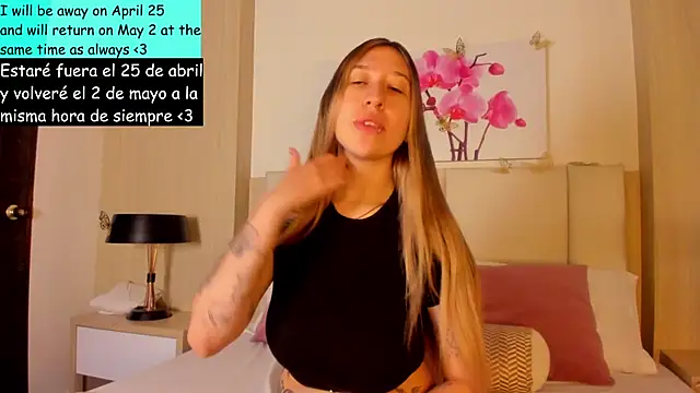 Snapshot of AmberVegaa chatting on April 17, 1:36 pm AmberVegaa online show from April 17, 1:36 pm