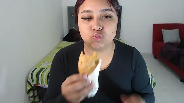 candymorena69 online show from May 25, 12:44 pm