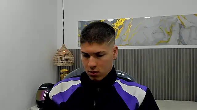 AlessandroFranco online show from March 23, 12:20 pm