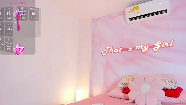 Adalyn Cute online show from May 28, 11:40 am