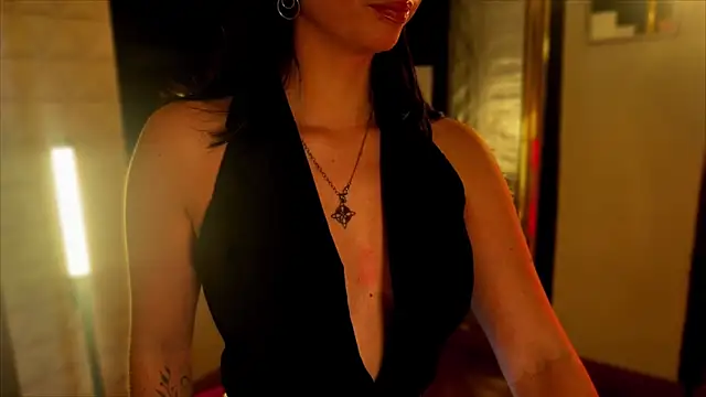 EroticMaze online show from May 20, 11:33 pm