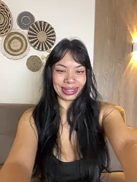 Snapshot of Queen_Chanel_XXX chatting on July 6, 8:55 pm Queen Chanel XXX online show from July 6, 8:55 pm