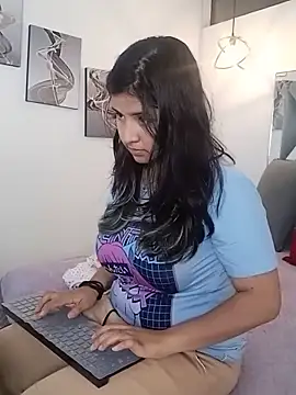 Liily Foxxy online show from May 12, 11:07 am