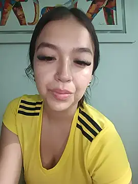 Kitty Loveee online show from June 27, 9:09 pm