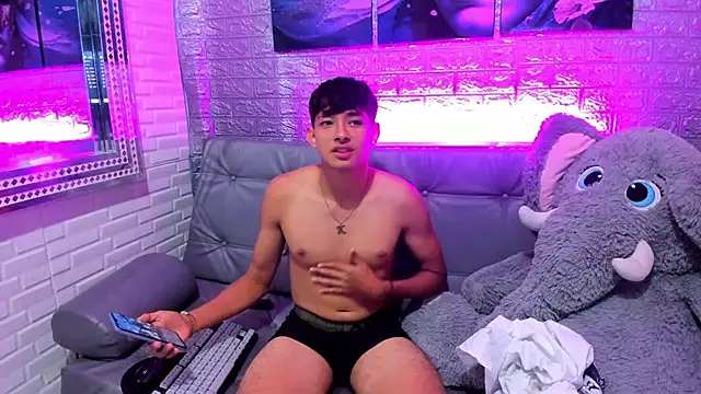 Tigger Collins online show from March 11, 11:33 pm