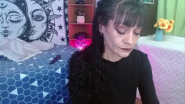  Alexandra Jones online show from May 27, 3:14 am