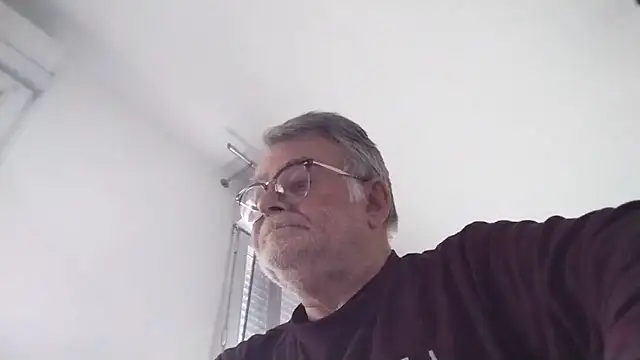 oura online show from May 19, 7:04 am