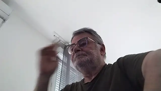 oura online show from May 26, 6:42 am