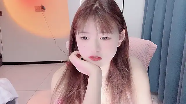 winnie-ww online show from April 26, 8:12 am