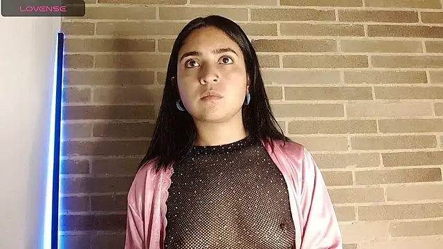 sweet-little online show from May 13, 2:20 am