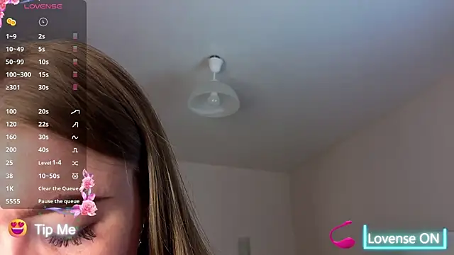 BlondeLina online show from May 22, 4:52 am