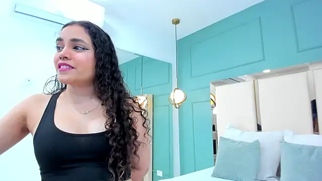 Snapshot of luna_veega chatting on May 4, 5:53 pm luna veega online show from May 4, 5:53 pm