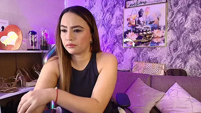Katalina Alvarezz online show from May 6, 6:46 pm
