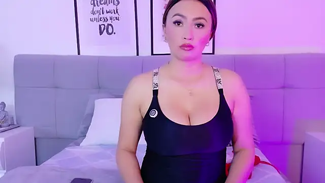 Katalina Alvarezz online show from May 21, 7:43 pm