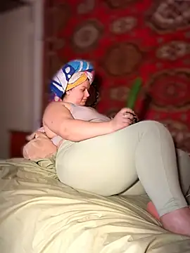 Nenssy555 online show from May 24, 2:11 pm
