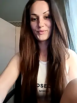 LunaCrystall online show from May 10, 4:23 pm