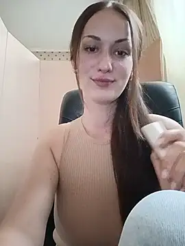 LunaCrystall online show from July 10, 4:31 pm