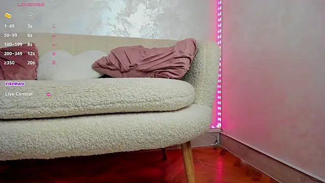 IvyTease  online show from May 22, 5:14 am