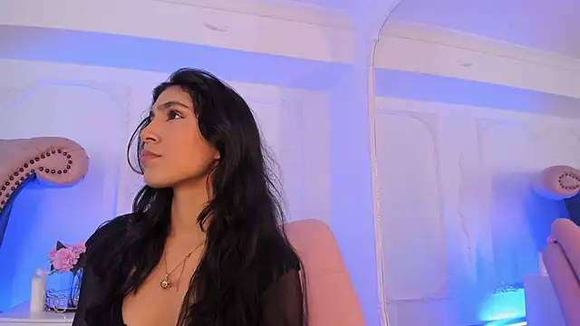 Snapshot of LucianaBlanco_ chatting on April 10, 8:57 pm LucianaBlanco online show from April 10, 8:57 pm