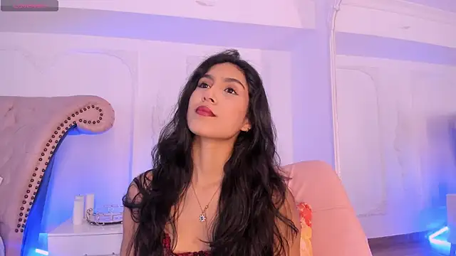 Snapshot of LucianaBlanco_ chatting on May 15, 8:27 pm LucianaBlanco online show from May 15, 8:27 pm
