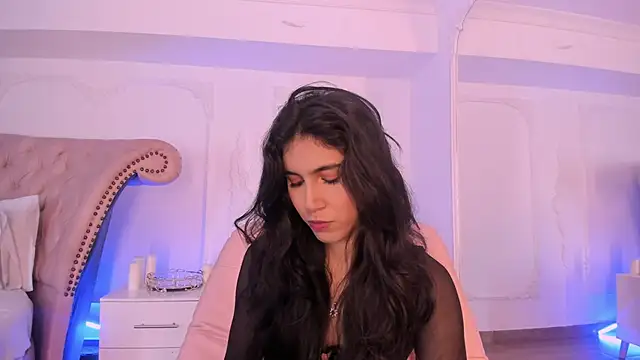 Snapshot of LucianaBlanco_ chatting on May 19, 8:59 pm LucianaBlanco online show from May 19, 8:59 pm
