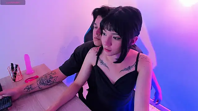 Melody and Max online show from March 13, 3:57 am