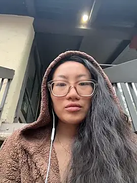 Snapshot of aliciahebixxx chatting on July 9, 1:15 pm aliciahebixxx online show from July 9, 1:15 pm