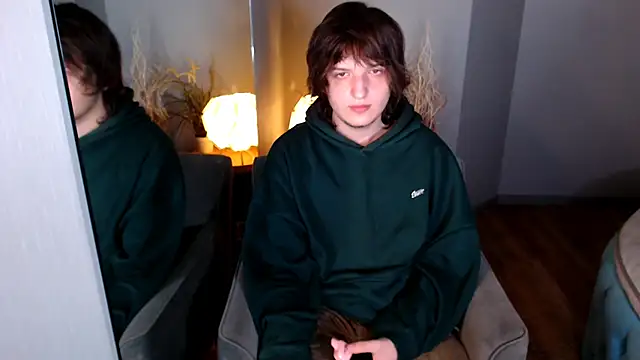delalex online show from May 20, 1:23 am