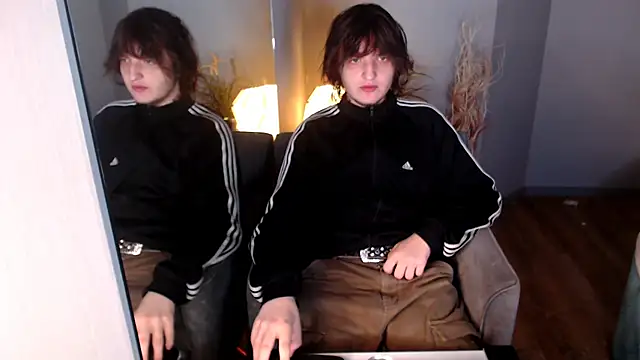 delalex online show from May 27, 7:22 pm