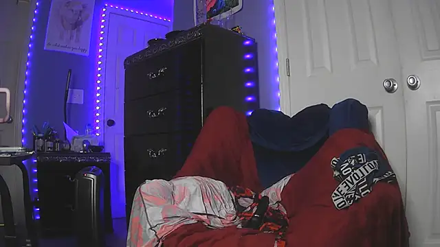 UriUniverse69 online show from July 4, 6:30 am