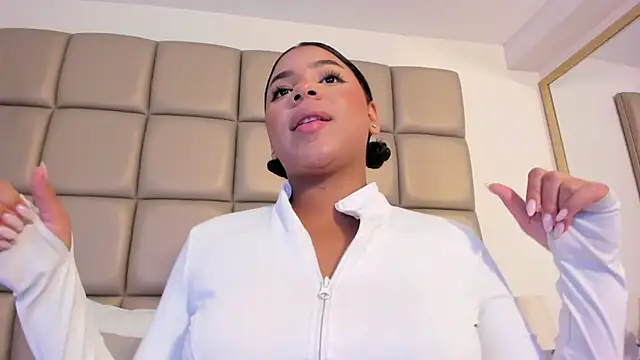 lilly williamss online show from May 9, 8:52 am