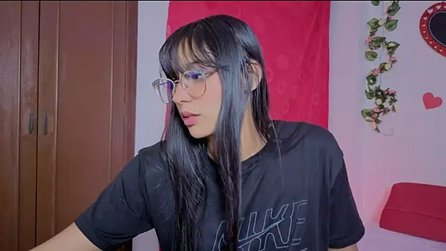 PaulaCutexs online show from May 23, 2:39 am