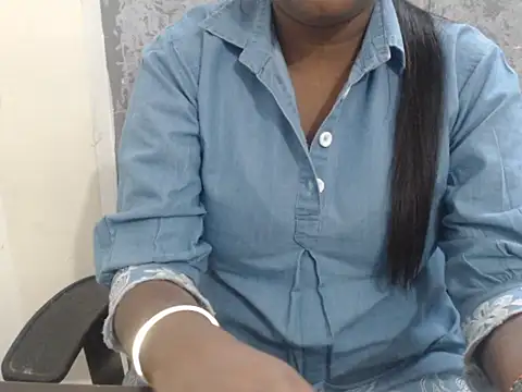 Naughty Sana online show from April 13, 7:03 am