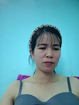 Snapshot of Geelio-playsx24 chatting on March 19, 6:06 am Geelio-playsx24 online show from March 19, 6:06 am