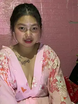 Snapshot of Motminhthoi chatting on April 6, 2:51 pm Motminhthoi online show from April 6, 2:51 pm