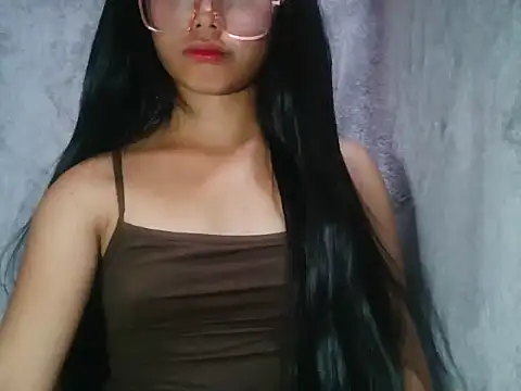 Snapshot of SweetFuntastic18 chatting on April 9, 8:53 am SweetFuntastic18 online show from April 9, 8:53 am