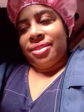 Snapshot of gatinha20257 chatting on May 21, 3:30 pm gatinha20257 online show from May 21, 3:30 pm
