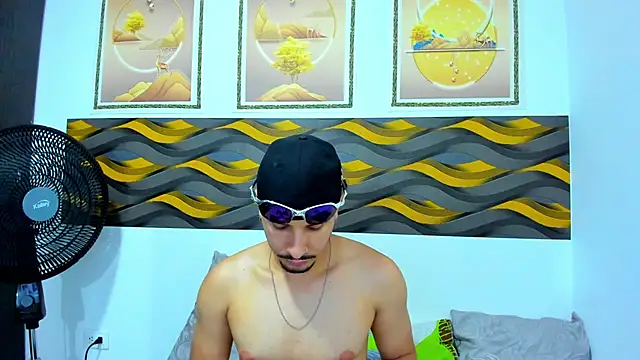 Leon Hotx online show from May 11, 7:33 pm