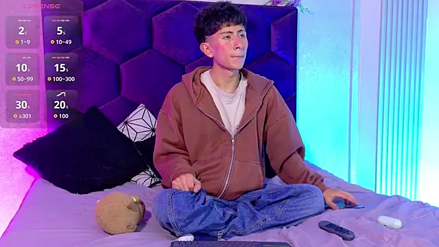 AndyJustgame  online show from April 21, 4:41 am