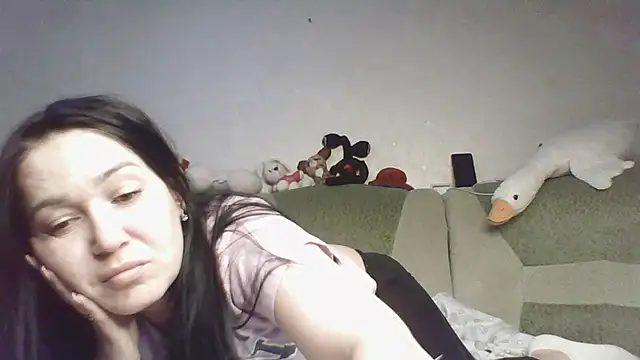 LindaDoll99 online show from March 25, 9:43 pm