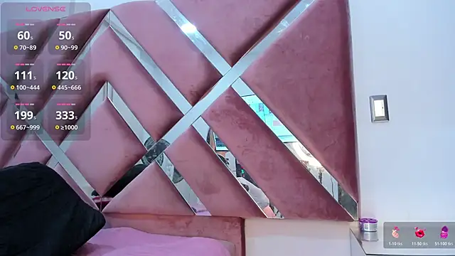 Snapshot of Zoe_Evaanss_ chatting on May 29, 8:07 pm Zoe Evaanss online show from May 29, 8:07 pm