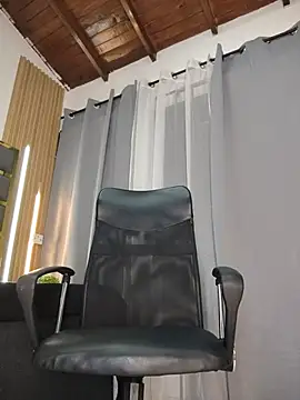 Oliver bigblack cock online show from May 22, 7:08 pm