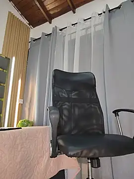 Oliver bigblack cock online show from May 25, 7:09 pm