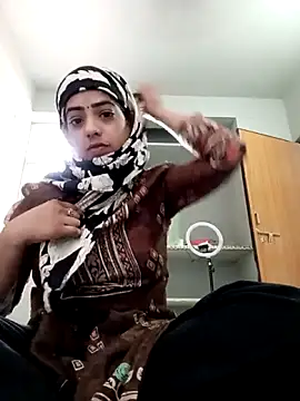 Snapshot of noor_3202 chatting on March 15, 5:35 am noor 3202 online show from March 15, 5:35 am