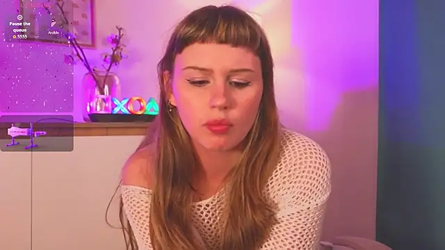 Snapshot of Anny_Ray_ chatting on July 8, 1:21 am Anny Ray online show from July 8, 1:21 am