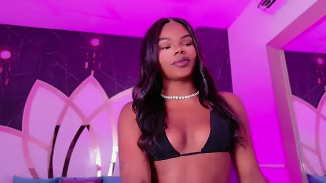 Gisela Valencia online show from July 4, 5:57 am