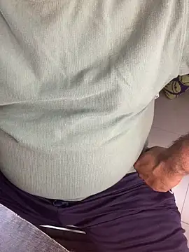 Snapshot of urb0nd chatting on March 27, 10:15 am urb0nd online show from March 27, 10:15 am