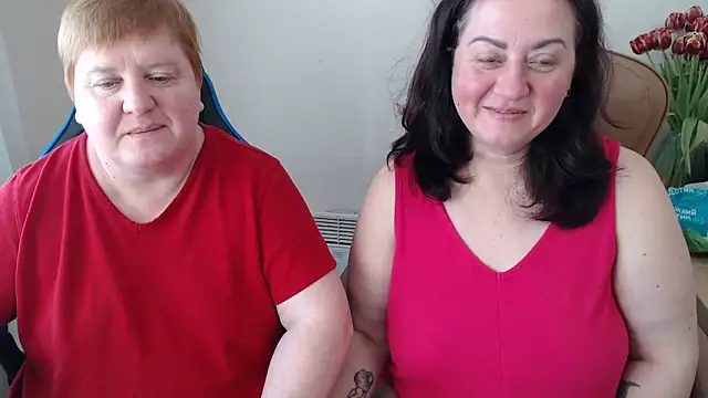 Snapshot of Lindy-Jeanie chatting on March 13, 2:01 pm Lindy-Jeanie online show from March 13, 2:01 pm