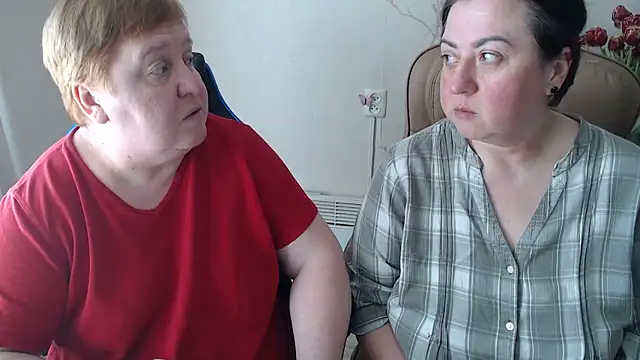 Snapshot of Lindy-Jeanie chatting on March 14, 11:48 am Lindy-Jeanie online show from March 14, 11:48 am